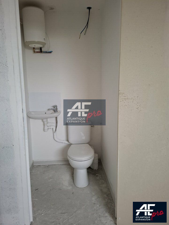 Local d'activité de 40m2 à louer par Atlantique Expansion Pro.
