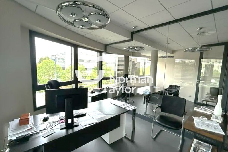 Location bureaux 260 m² non divisibles