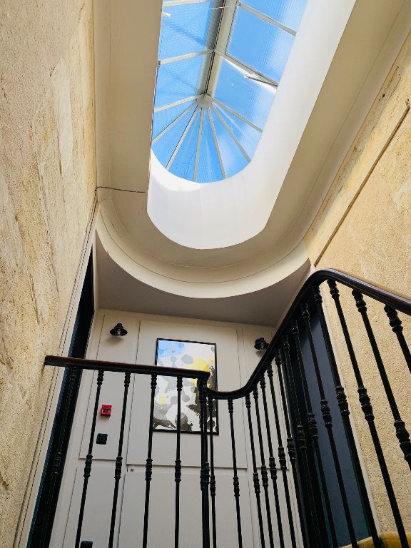 Location bureaux 83 m² à Bordeaux