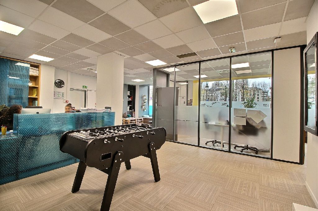 Location bureaux 600 m² non divisibles