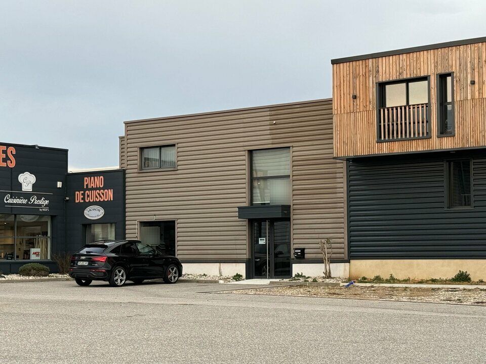 Saint-Marcel-lès-Valence - Local commercial à louer 