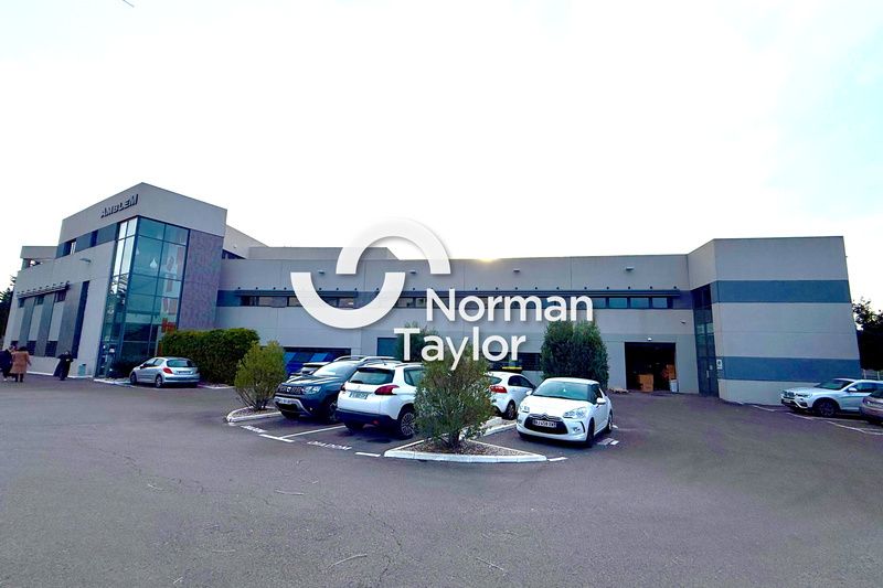 Location bureaux 431 m² divisibles à partir de 137.85 m²