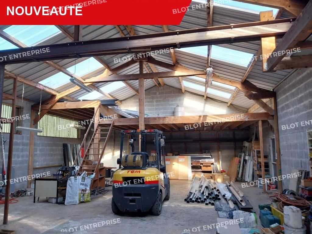 Location entrepôts 280 m² non divisibles