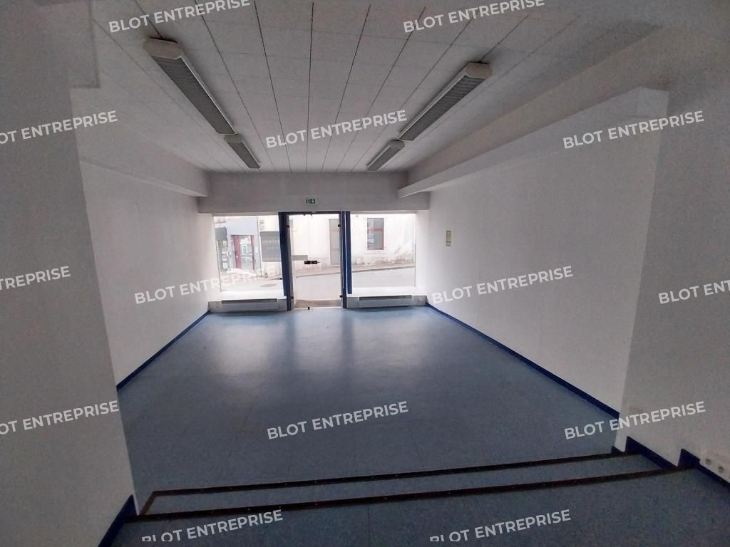 Location bureaux 98 m² non divisibles