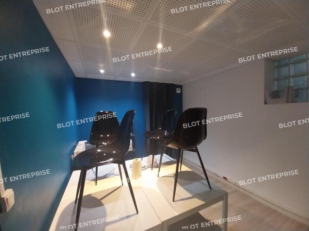 Location bureaux 60 m² non divisibles