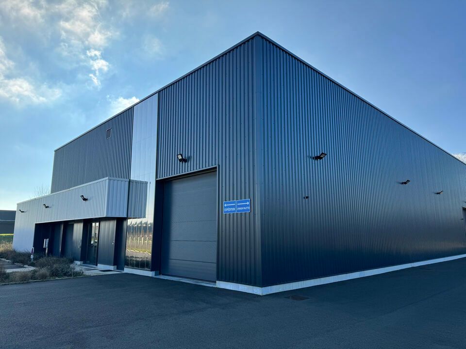 Vente local d''activites 903 m² non divisibles