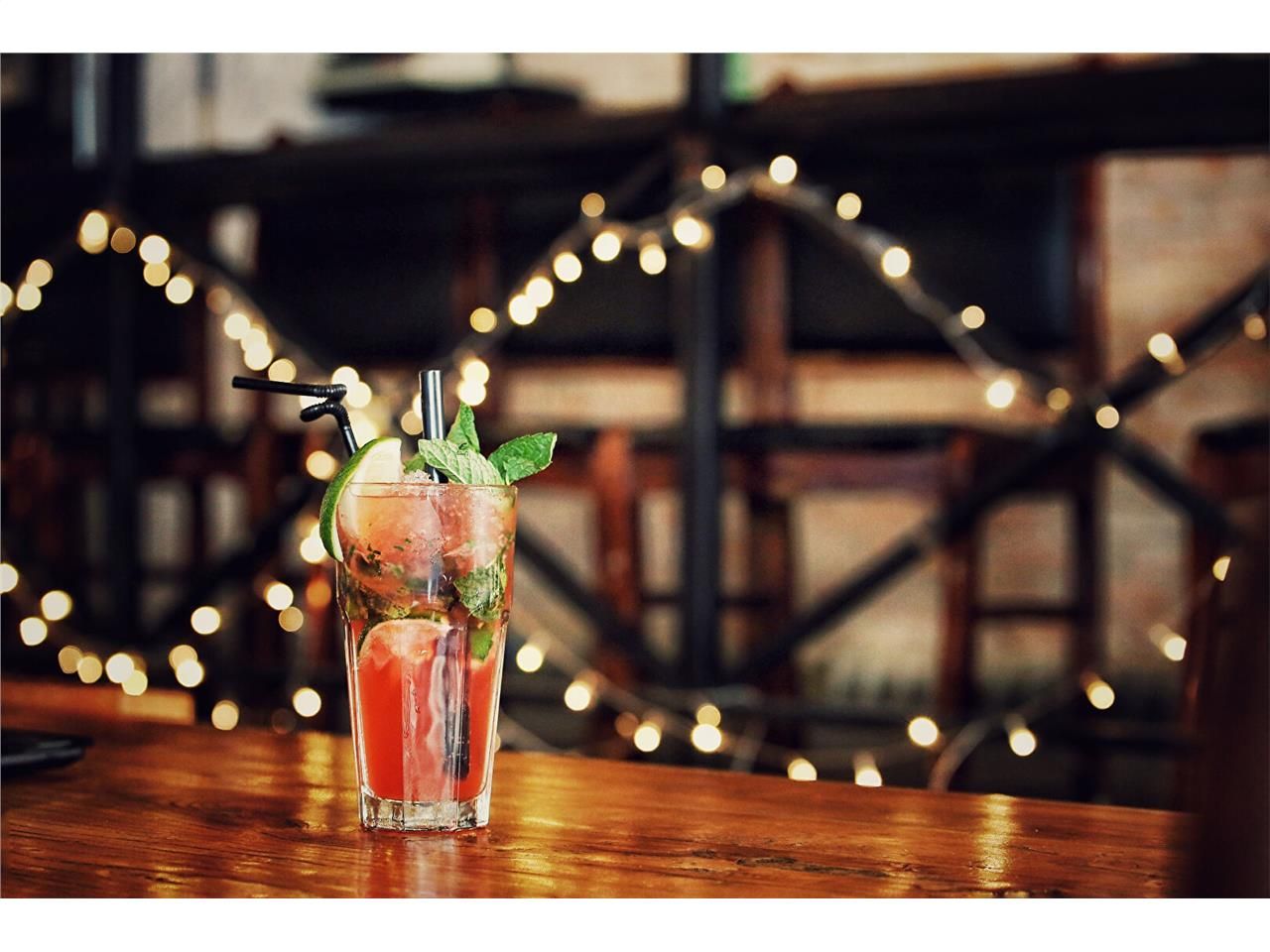 Location local commercial 60.00 m² à BORDEAUX