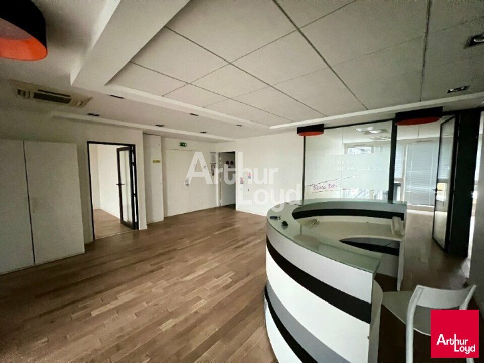 Location bureaux 306 m² non divisibles