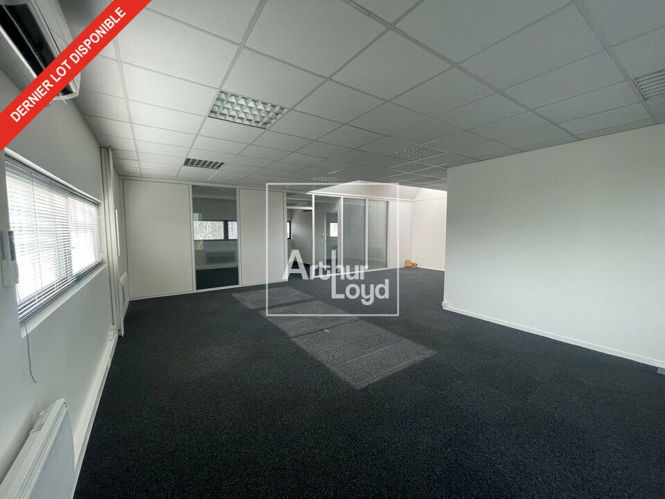 Bureaux à louer - petite surface dans un bâtiment récent sur pilotis 