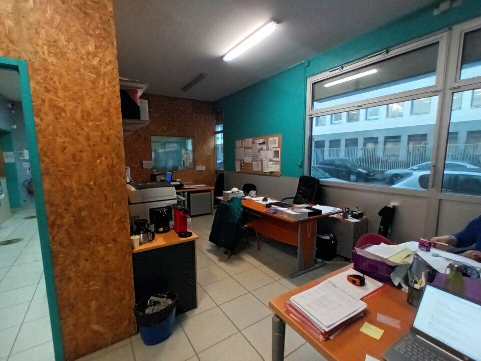 Quartier de l'Eure - Local d'activités avec cour privative de 115 m².