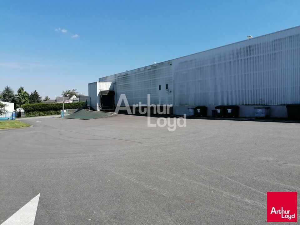 Location local d''activites 7340 m² divisibles à partir de 1500 m²