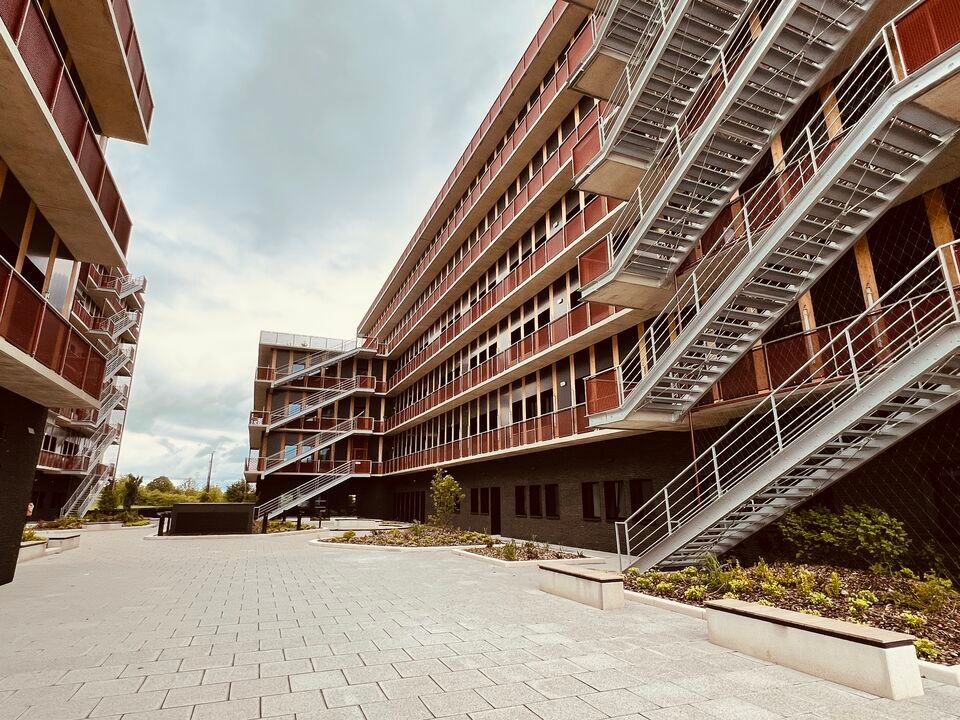 Location bureaux 2665 m² divisibles à partir de 77 m²