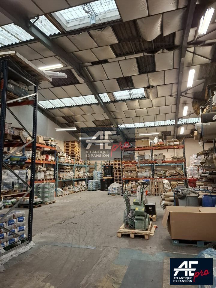 Location local d''activites 717 m² non divisibles