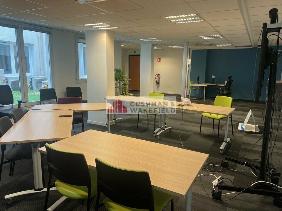 Vente bureaux 270 m² non divisibles