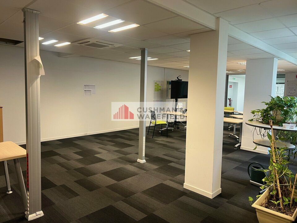 NIMES - BUREAUX A VENDRE