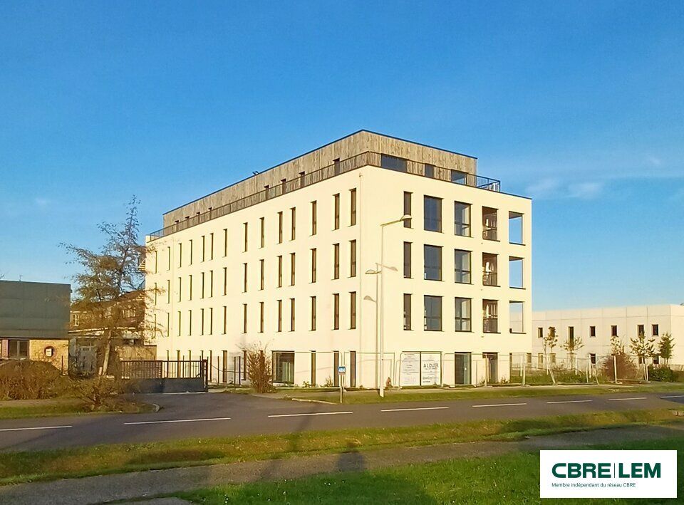 Location bureaux 764.5 m² divisibles à partir de 169.4 m²