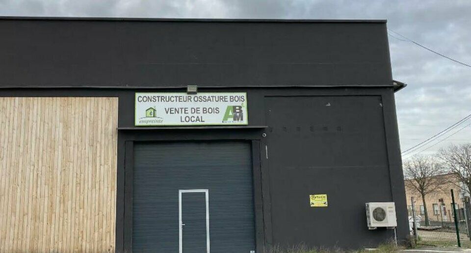 À Louer : Local d'Activités de 904 m² à Villefranche-sur-Saône - Proche Autoroute