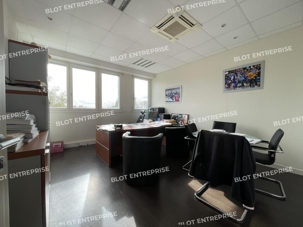 Location bureaux 285 m² non divisibles