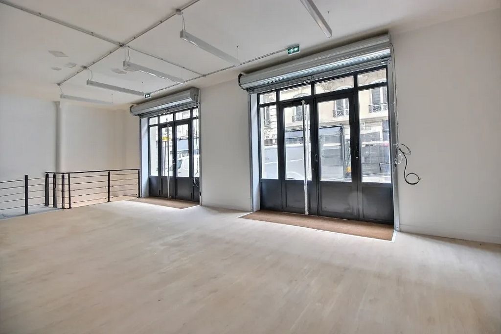 Location bureaux 400 m² non divisibles