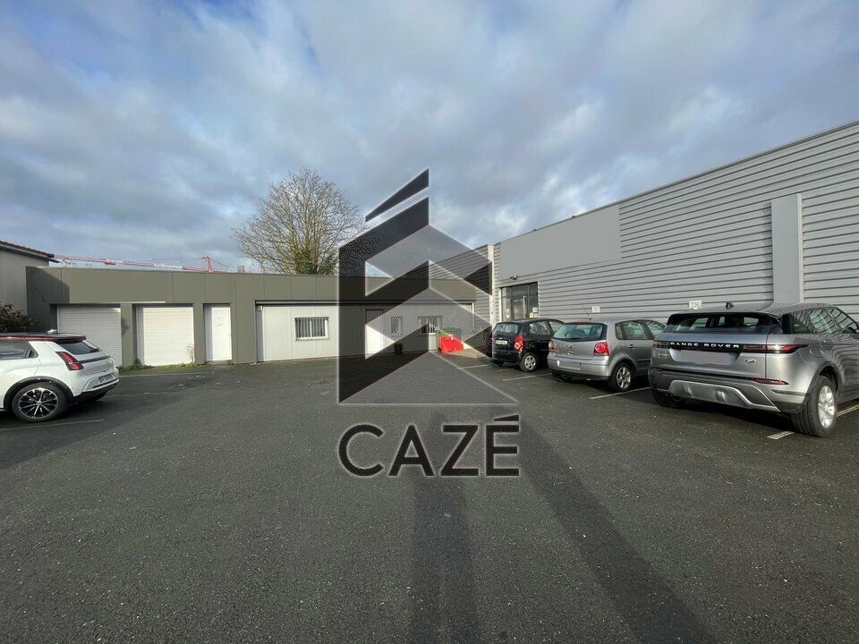 Location local d''activites 768 m² non divisibles