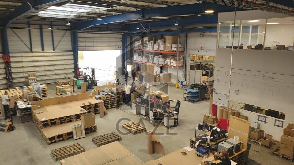 Vente local d''activites 3208 m² non divisibles