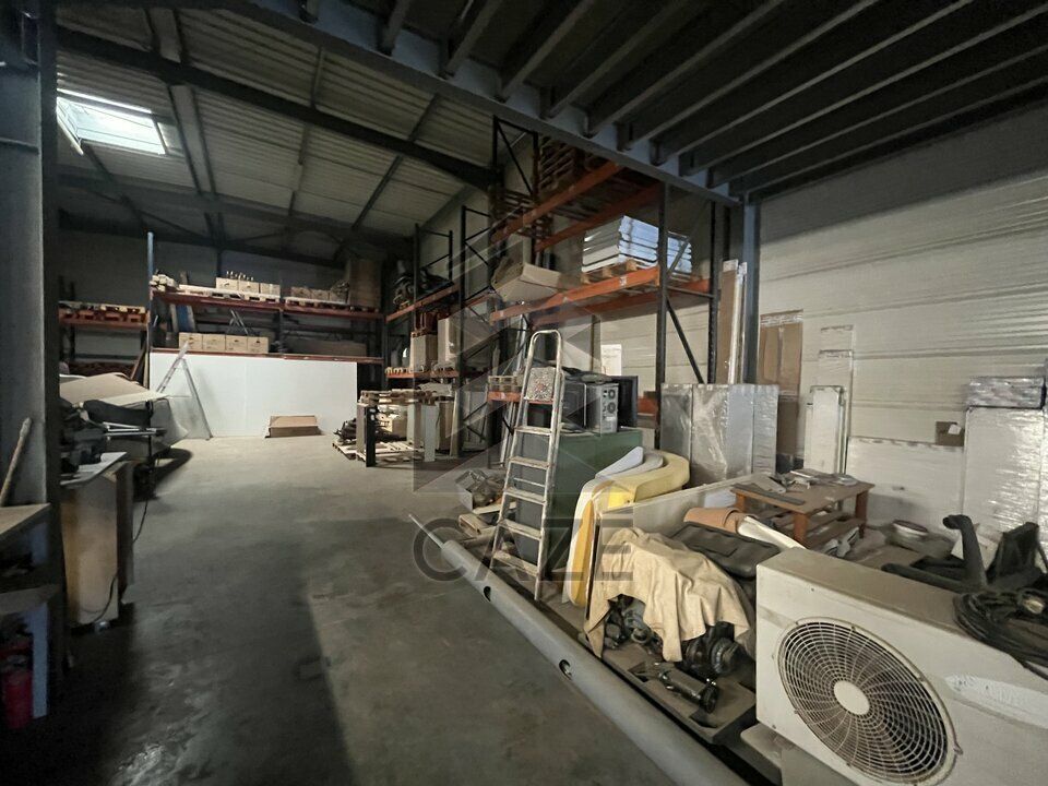 Vente local d''activites 657 m² non divisibles