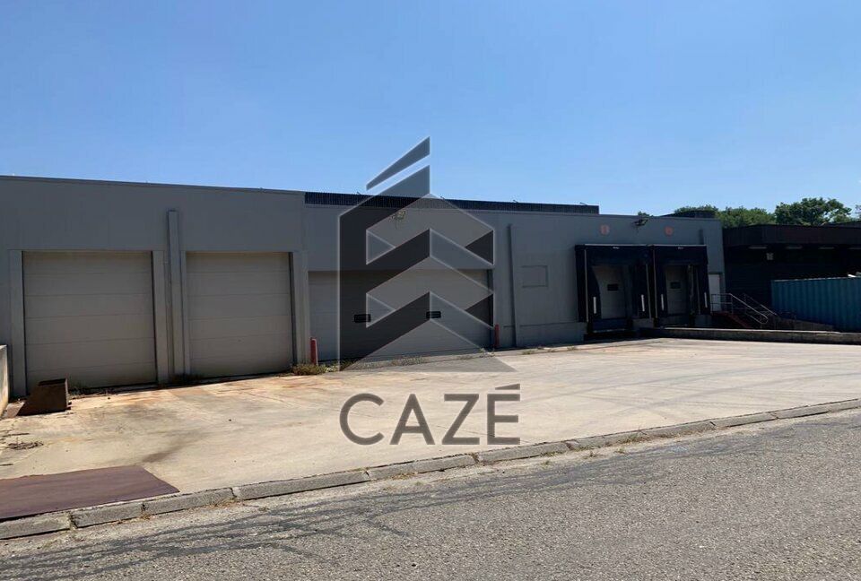 Location local d''activites 378 m² non divisibles