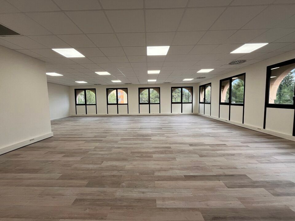 110 m² pour ce bureaux en location à Aix en provence