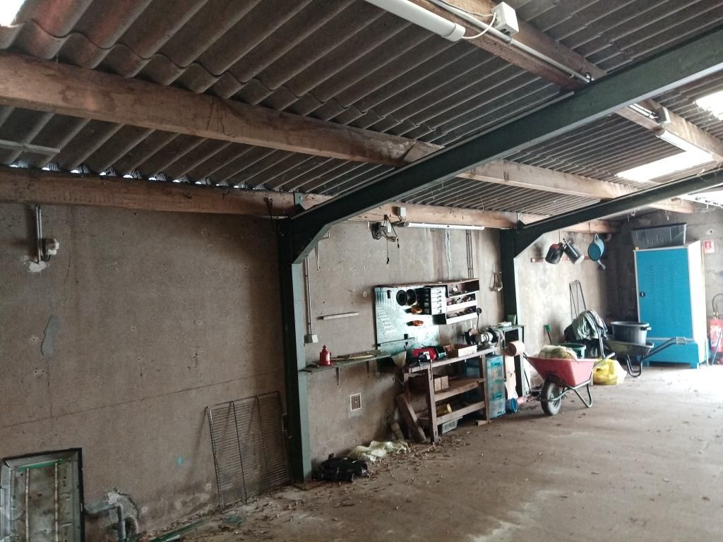 Vente entrepôts 150 m² non divisibles