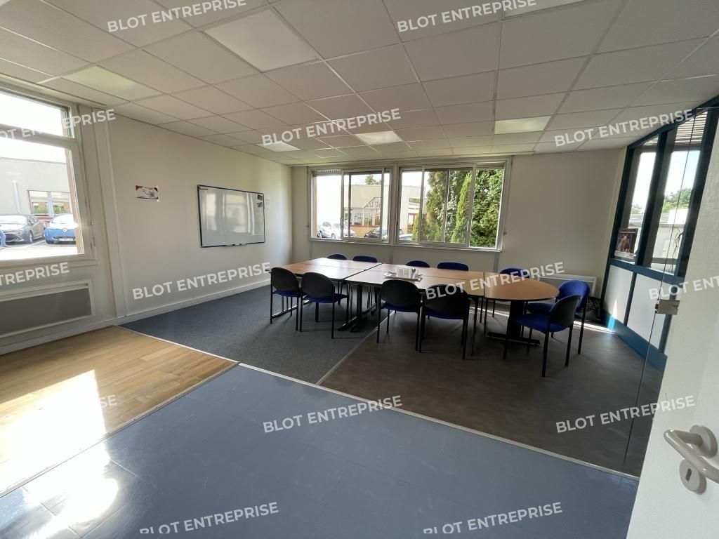 Location bureaux 159 m² non divisibles