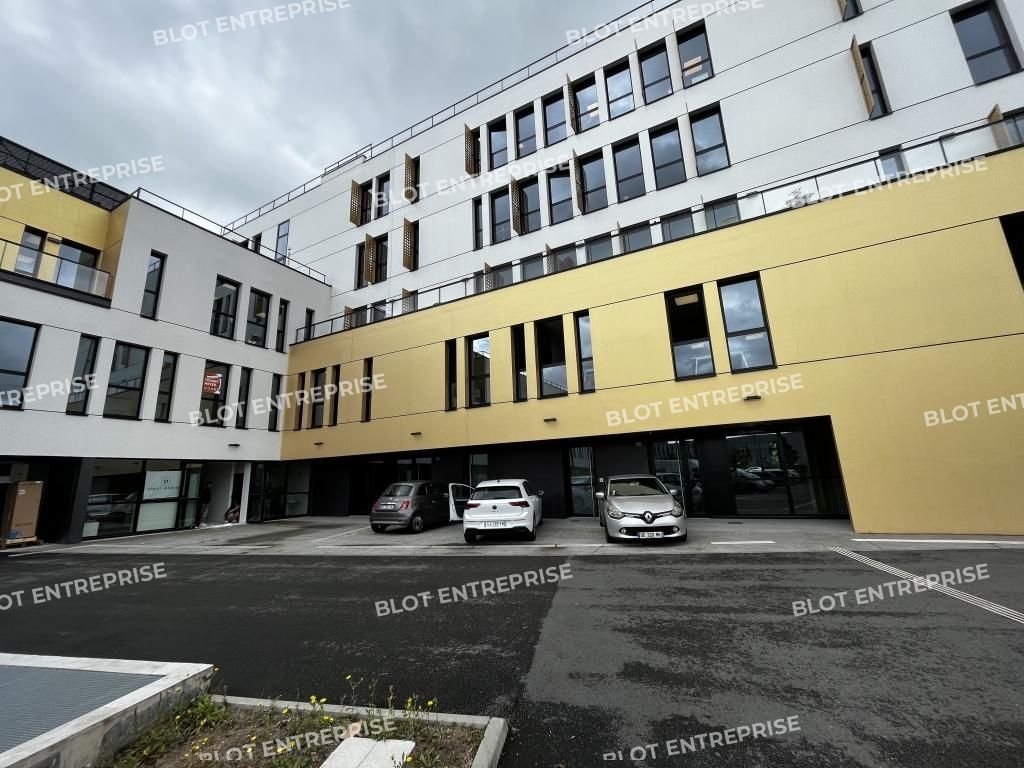 Location bureaux 245 m² non divisibles