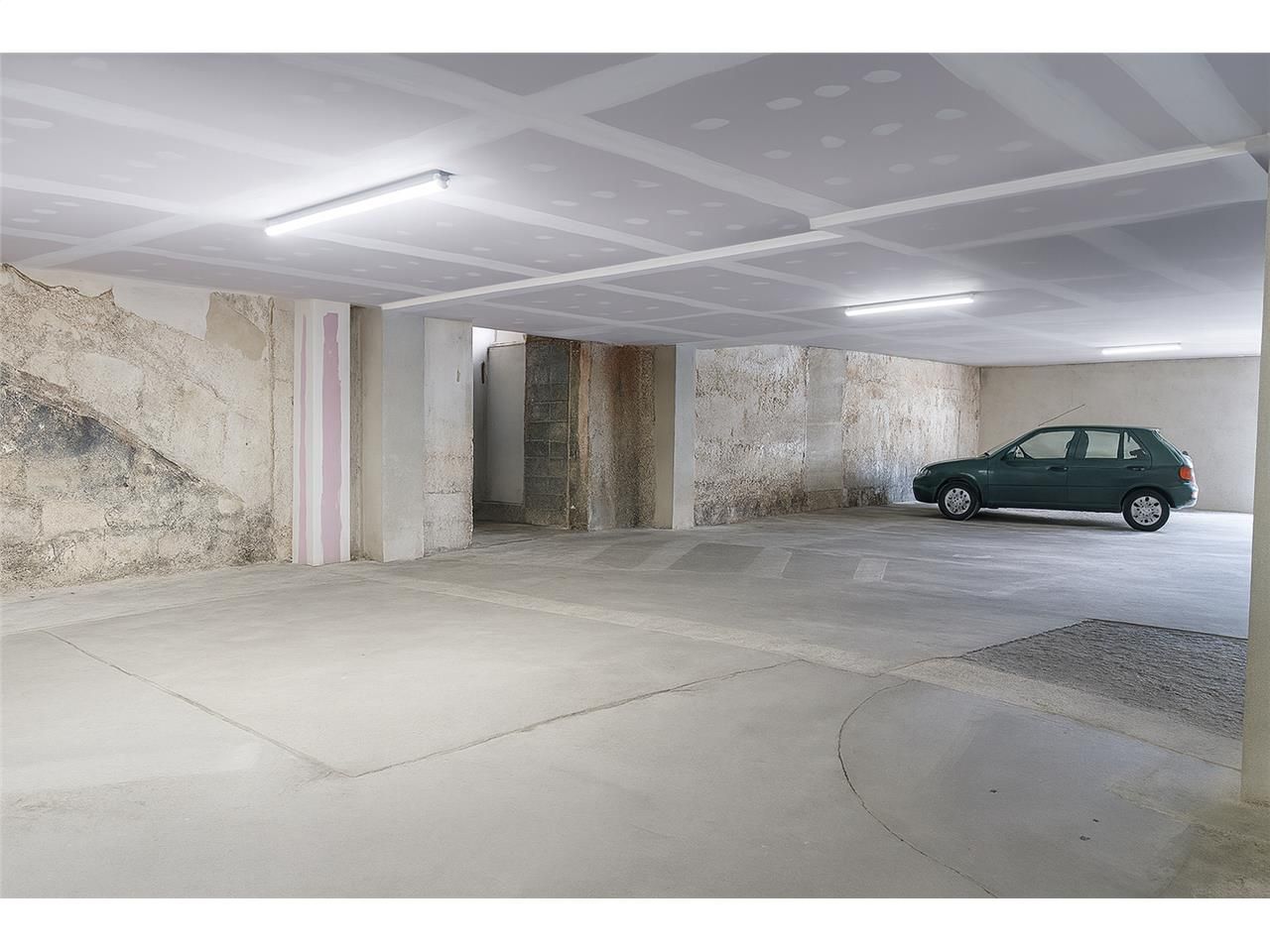 Vente local commercial 360.00 m² à BORDEAUX