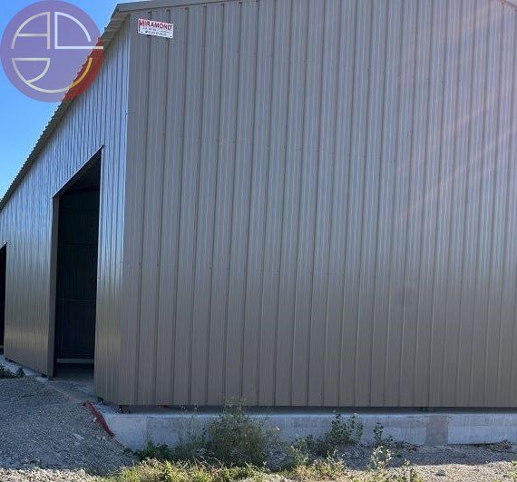 Vente local 189 m² à DEYME