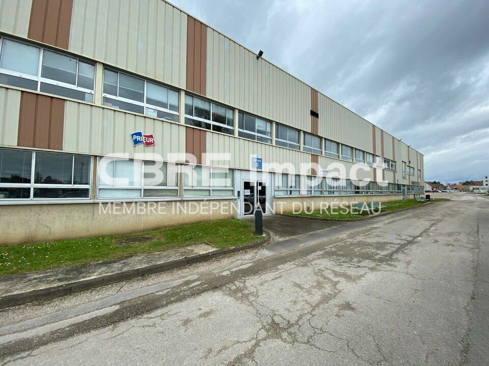 Partie d'un ensemble immobilier à louer à Genlis