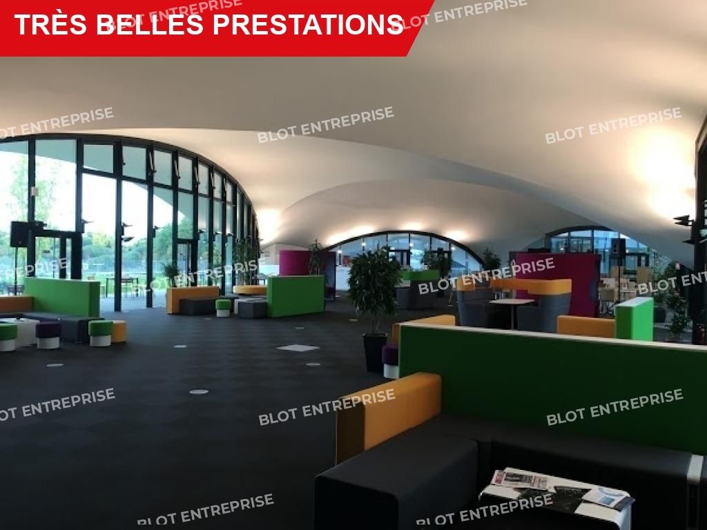 Location bureaux 1213 m² non divisibles