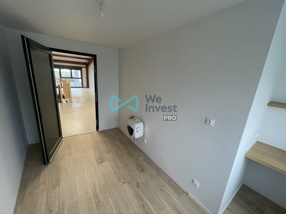 À Louer : Cellule d'Activité de 150 m² avec Showroom, Atelier et Parking Privatif