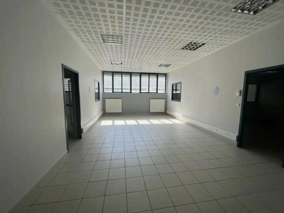 Bureaux 280 m² à louer à Troyes (10)