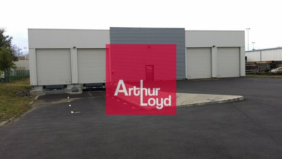 CLERMONT-FERRAND ZONE DES GRAVANCHES A LOUER LOCAL ACTIVITE 1950 M² - DEUX QUAIS