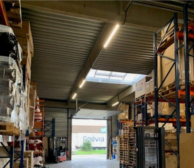 Location local d''activites 800 m² non divisibles