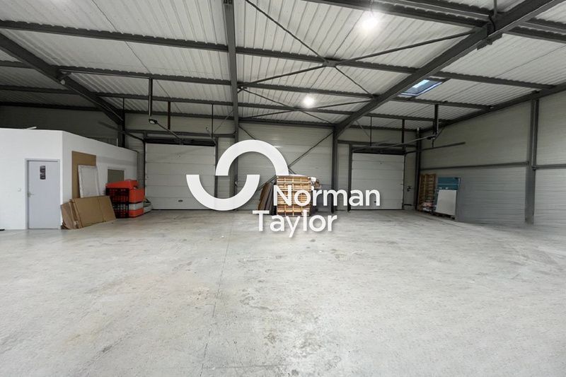 Location local d''activites 430 m² non divisibles