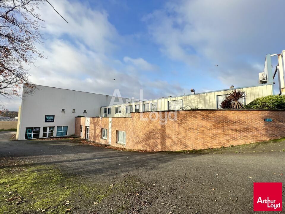 Location local d''activites 2750 m² divisibles à partir de 750 m²