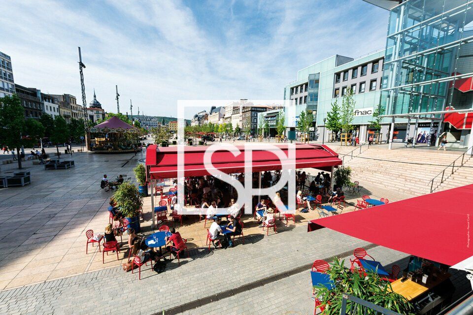 Location local commercial 480 m² non divisibles