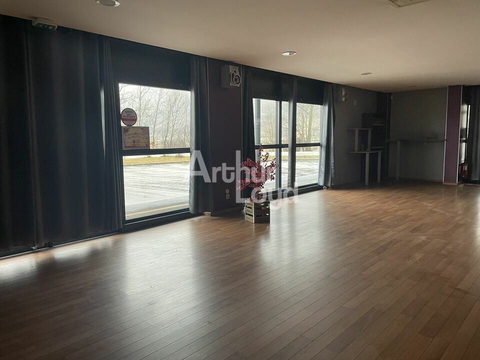 Local commercial à louer à Tournon (73) 