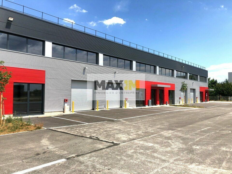 Location local d''activites 253 m² non divisibles