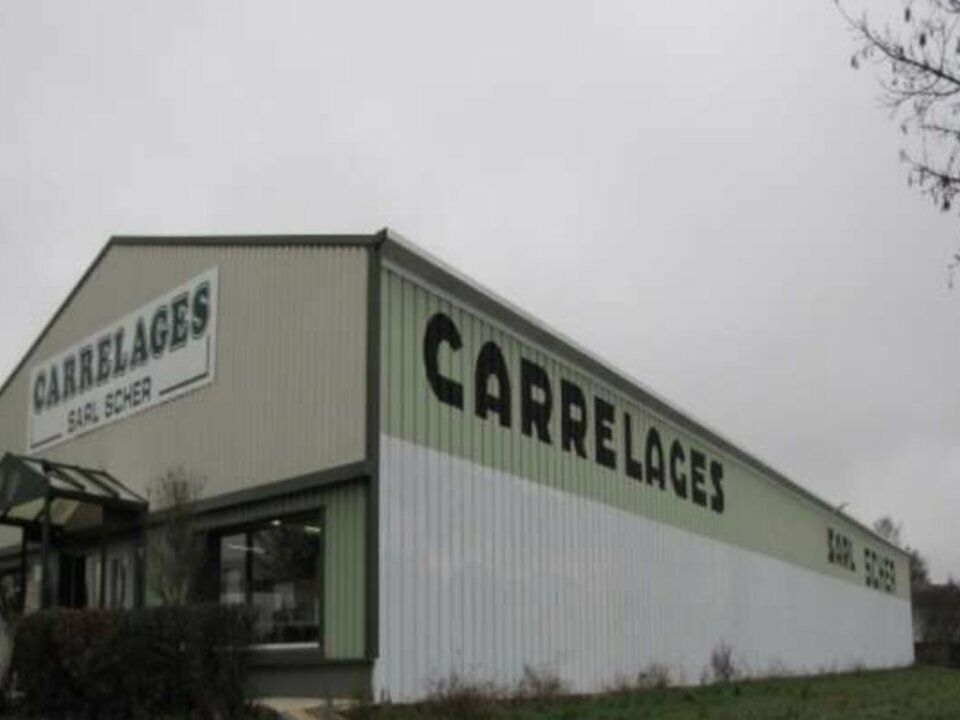 Bâtiments de 2575 m² à vendre à Nogent (52)