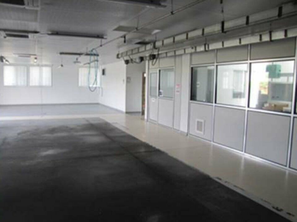 Bâtiment industriel et tertiaire de 1 125 m² à vendre à Nogent