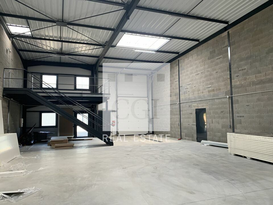 Local d'activité disponible à Genay au sein du Parc de la Richassière ! 