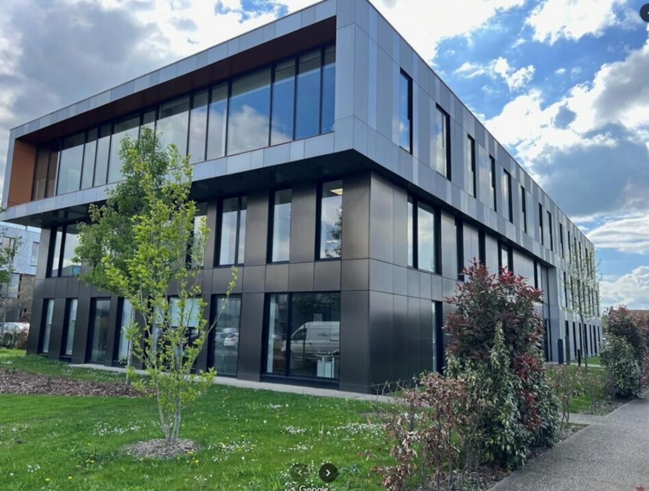 location bureau lesquin