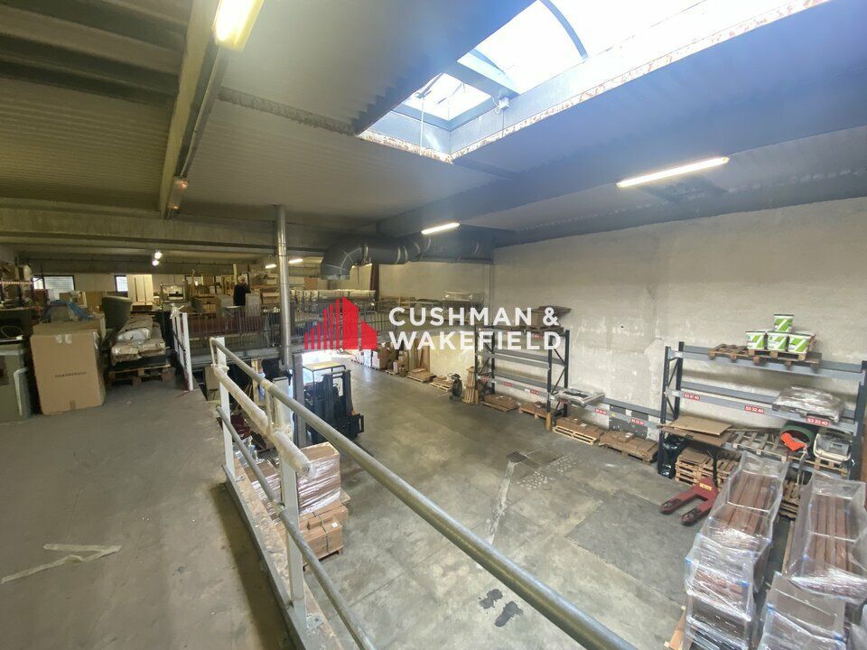 Location activité/entrepôt - 750 m²