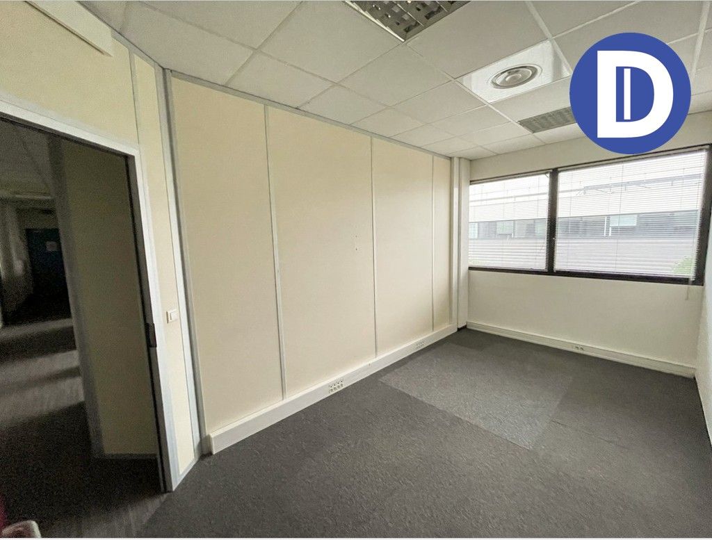 Location bureaux 131.00 m² non divisibles